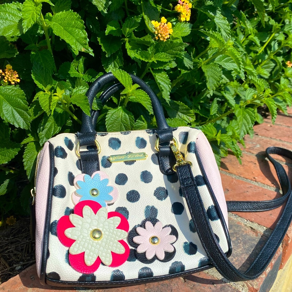 BETSEY JOHNSON POLKA DOT PURSE WITH FLORAL DETAIL AND STRAP